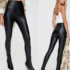 Aritzia Wilfred Free Black Daria Vegan Faux Leather Leggings size Small